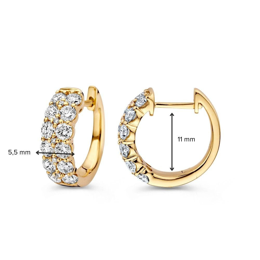Aros de oro amarillo de lujo con diamantes brillantes en engaste pavé 1,72 crt.