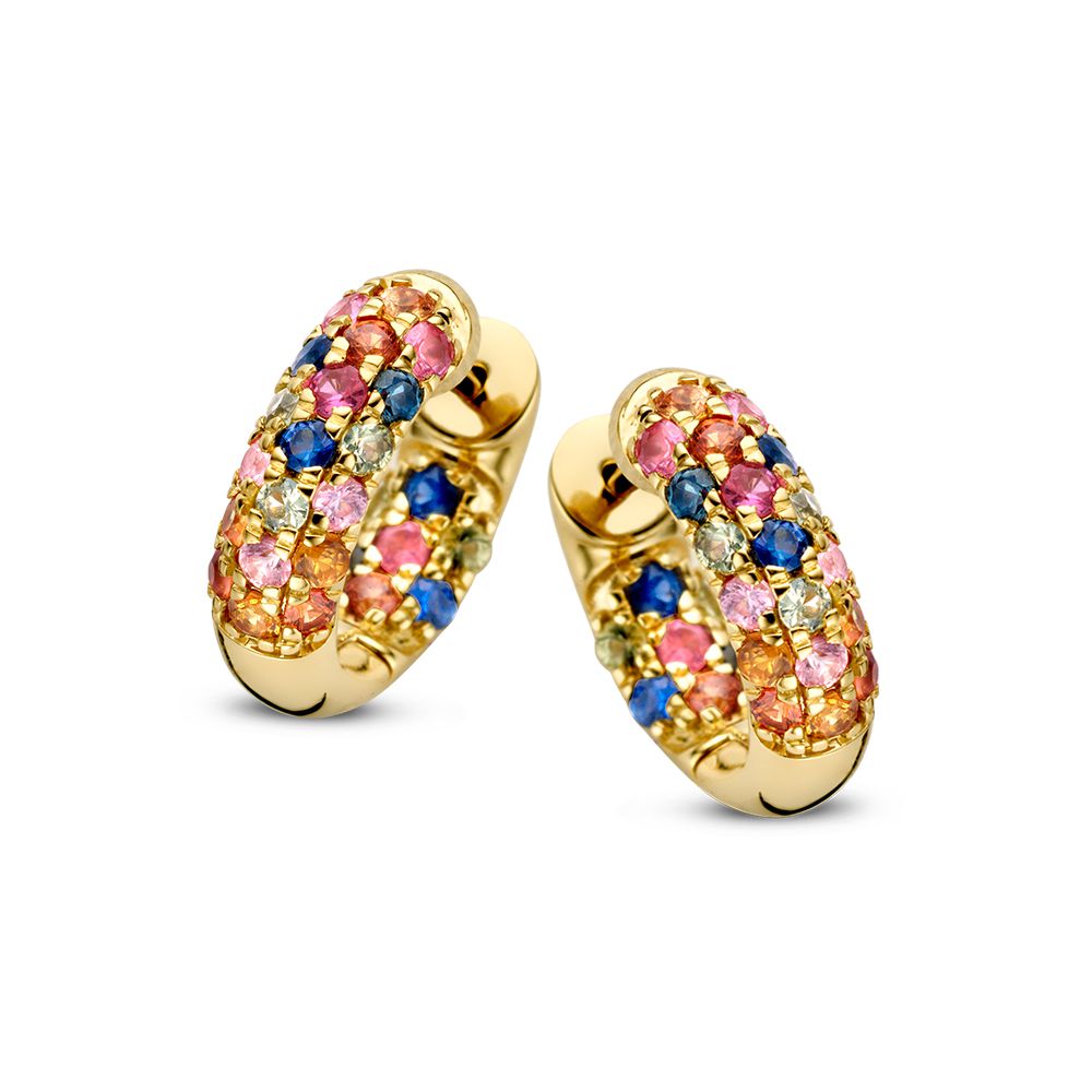Aros de oro amarillo con zafiros de colores en un lujoso pavé.