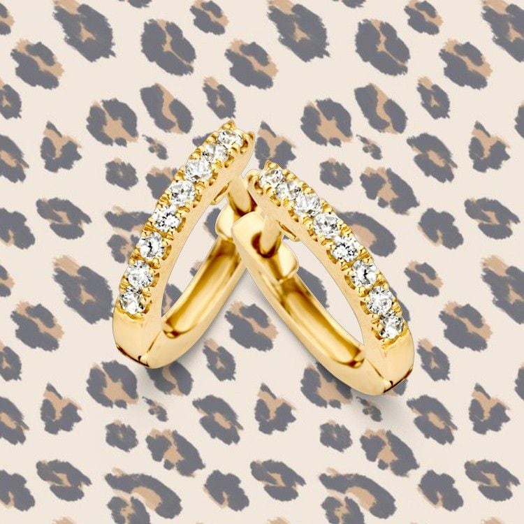 Aros de oro amarillo con circonitas – lujo sutil para cada ocasión