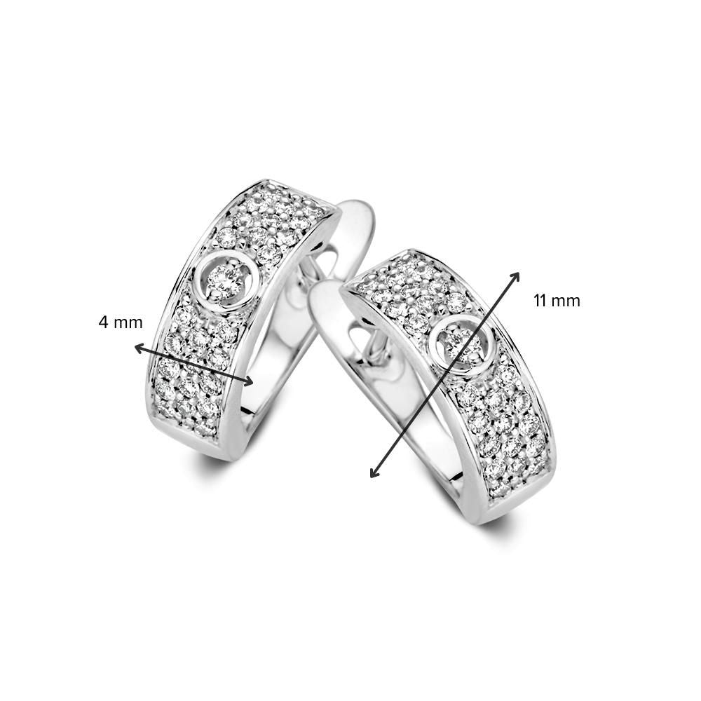 Aros de oro blanco con diamantes – Lujo sutil en cada destello 0,22 crt.