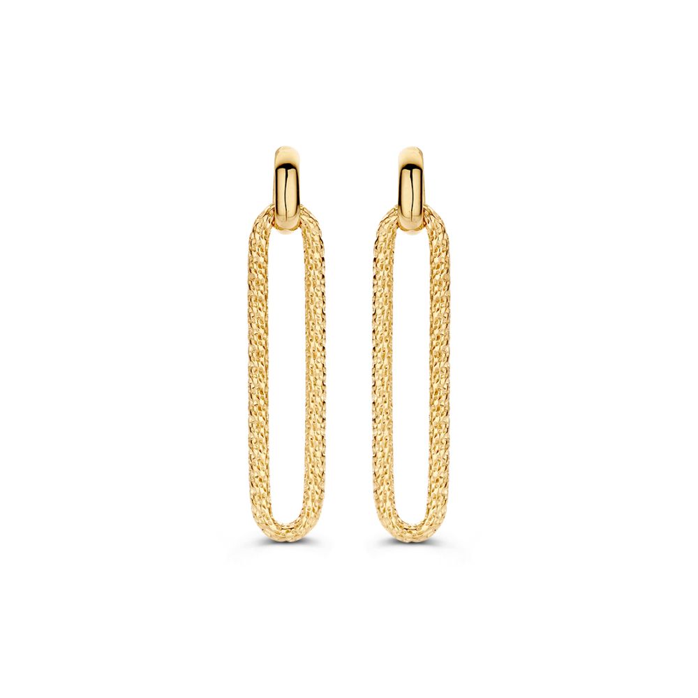 Pendientes largos de oro amarillo con eslabones de papel trabajados en oro de 14 quilates.