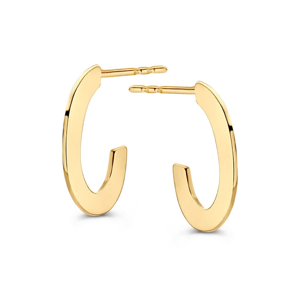 Pendientes de aro ovalados en oro amarillo de 14 quilates con diseño plano y minimalista.