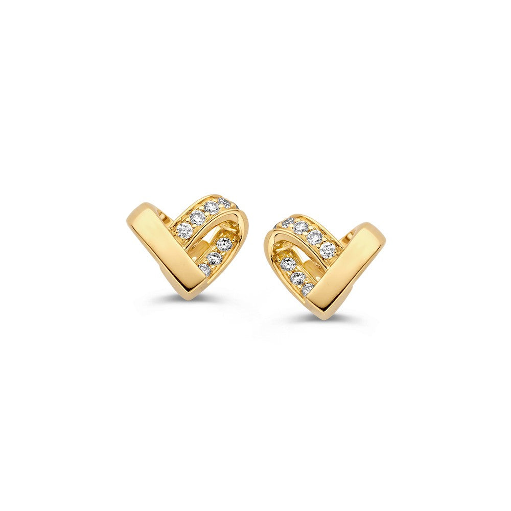 Pendientes en forma de corazón de oro amarillo de 14 quilates con diamantes.