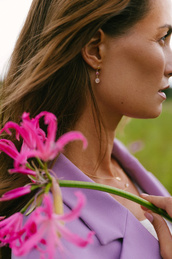 Pendientes de oro elegantes con rubí y piedra de luna – piedras preciosas multicolor para de mujer