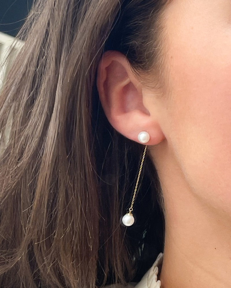 Aros de oro amarillo largos con perlas de 14 quilates