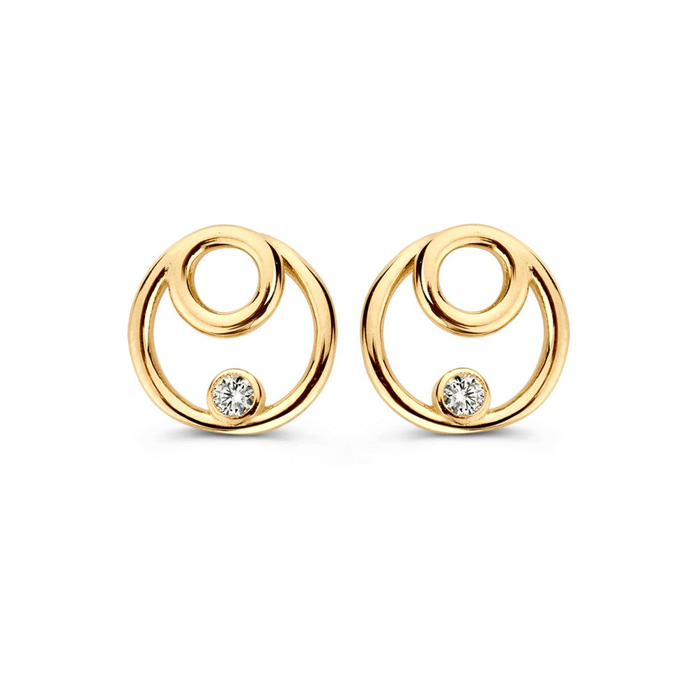 Pendientes de oro amarillo con circonitas, diseño en espiral y acabado brillante.