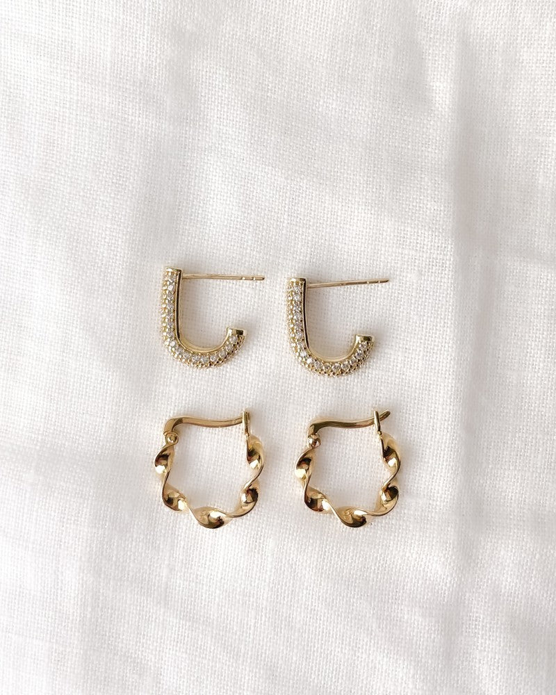 Pendientes de oro amarillo engastados con circonitas - 14 quilates, elegancia radiante