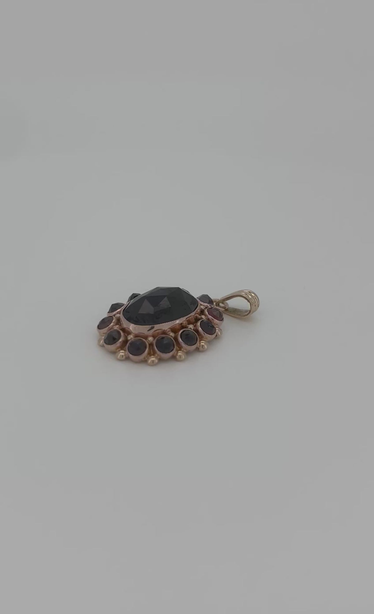 colgante de oro vintage 14k granate ovalado 3.6gr