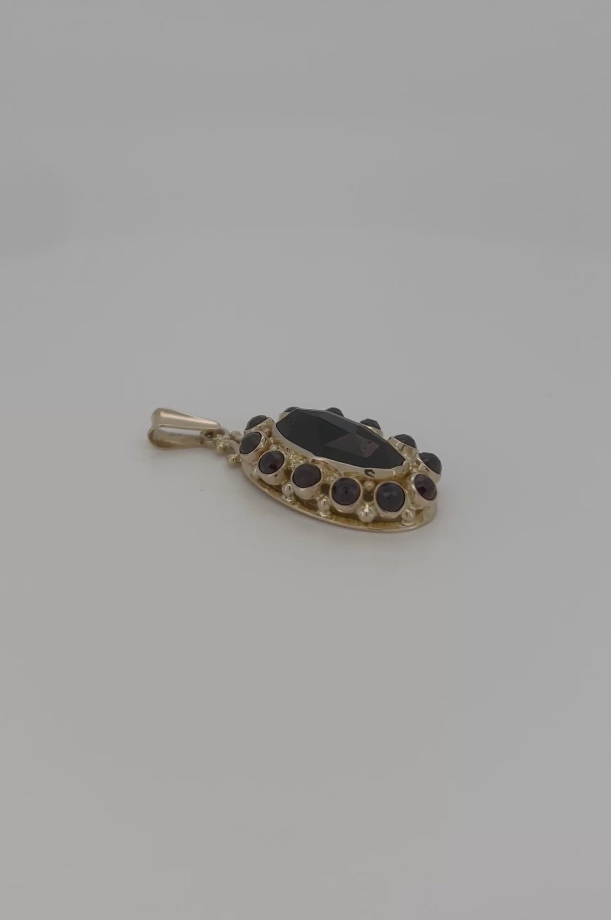 colgante de oro vintage 14k granate ovalado 5.3gr