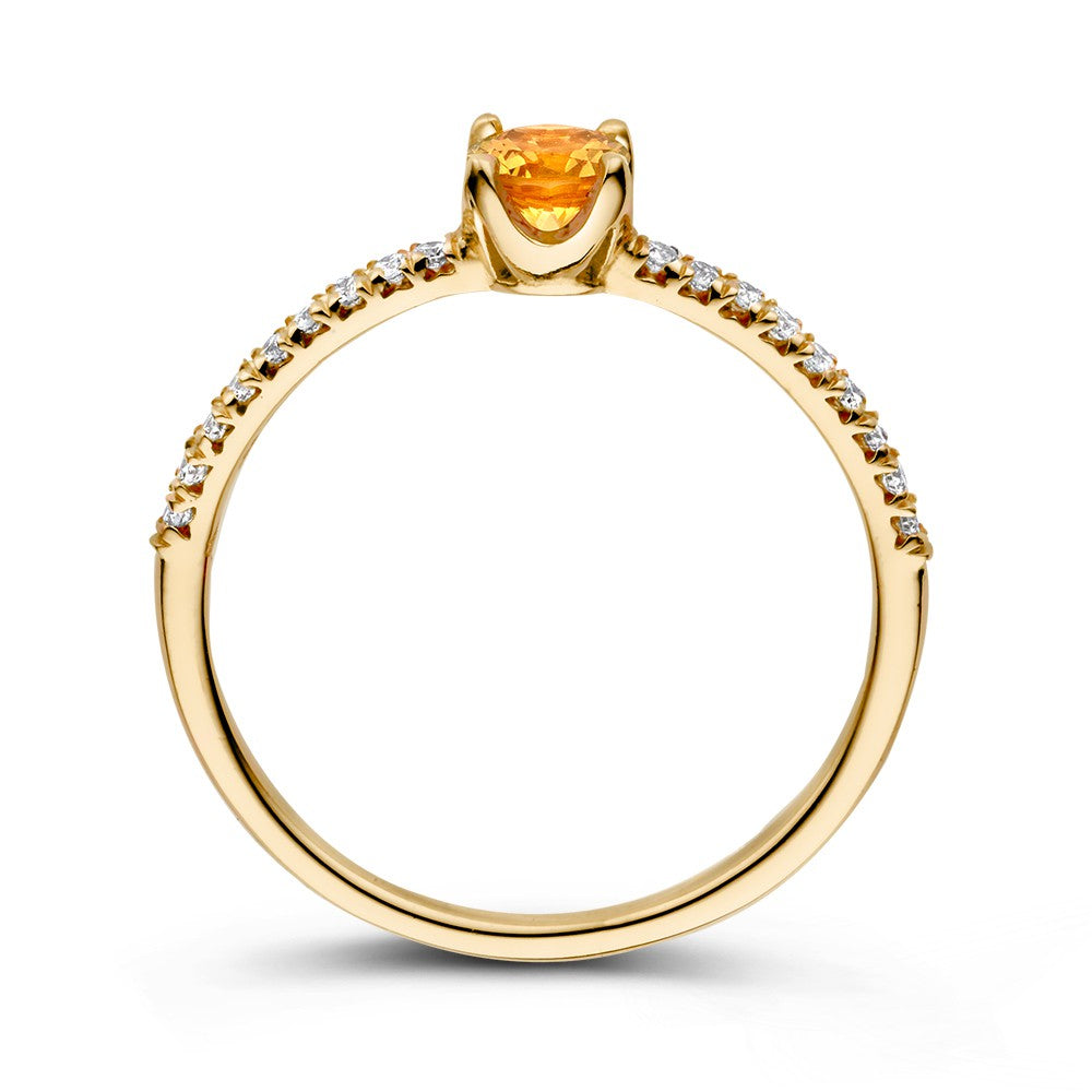 Anillo de oro amarillo de 18 quilates con zafiro naranja y 0.15ct diamantes