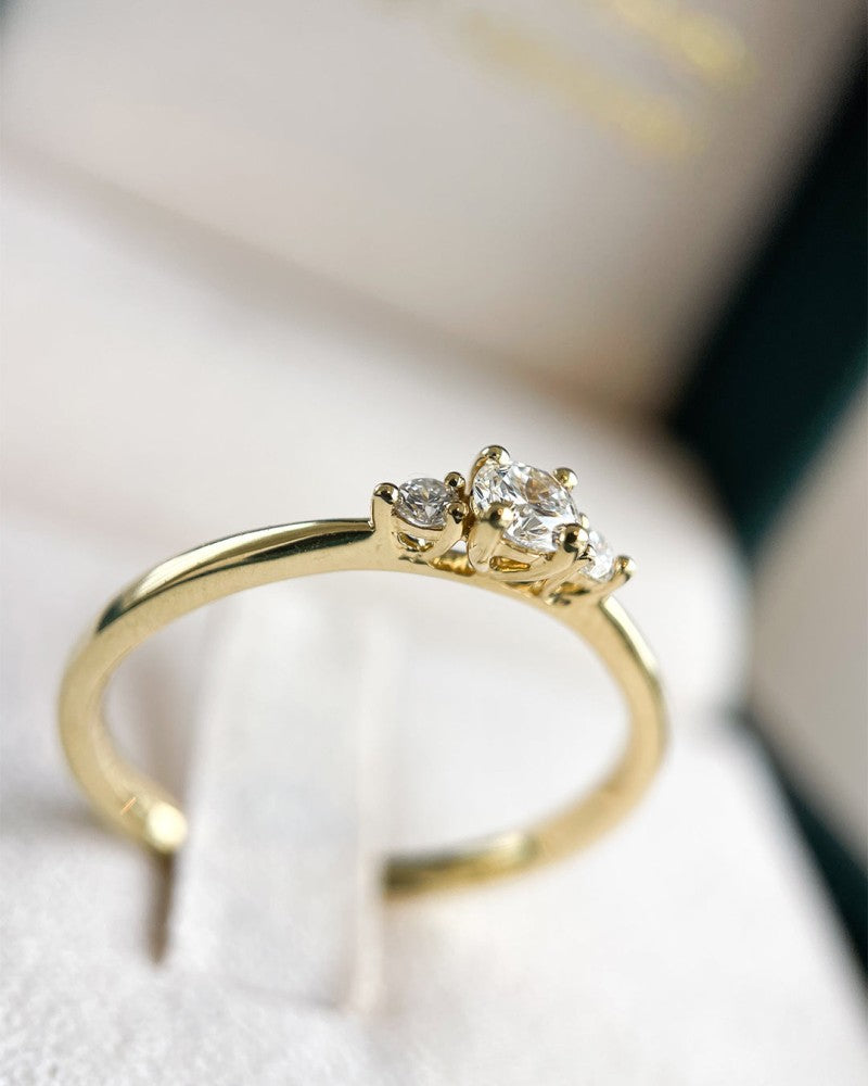 Anillo Alix 0,20 crt. oro amarillo