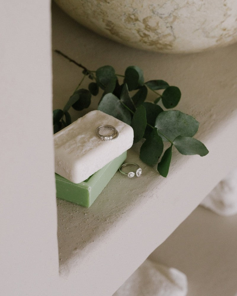 Anillo Alix 0,75 crt. oro blanco