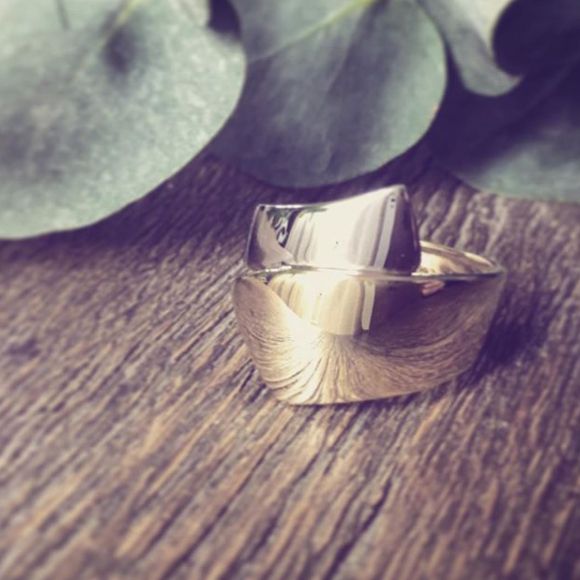 Anillo de mujer bicolor de 14 quilates - lujo en oro amarillo y oro blanco
