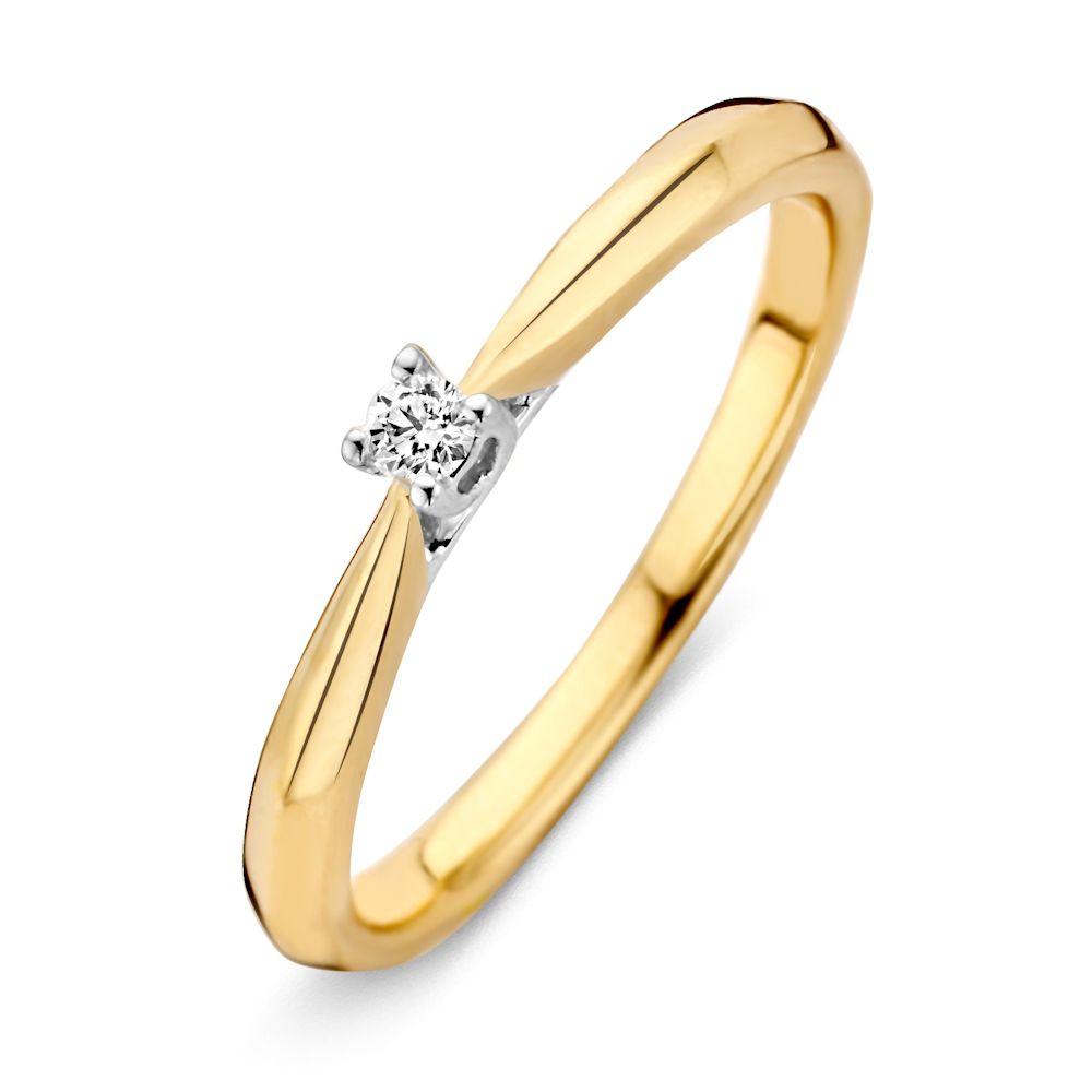 Anillo solitario clásico de oro de 14 quilates con diamante de 0.06 ct, diseño elegante.