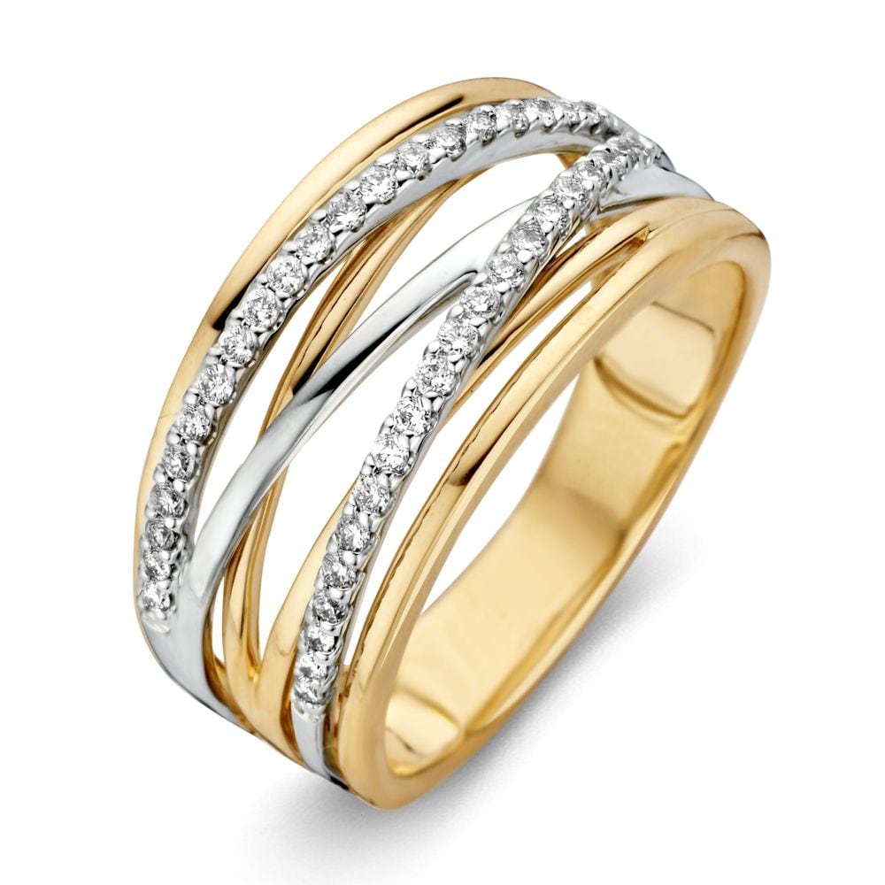 Anillo bicolor de oro con diamantes, diseño entrelazado y acabado brillante.