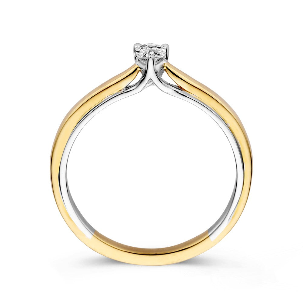 Anillo solitario de oro bicolor con diamante en forma de pera 0.23ct