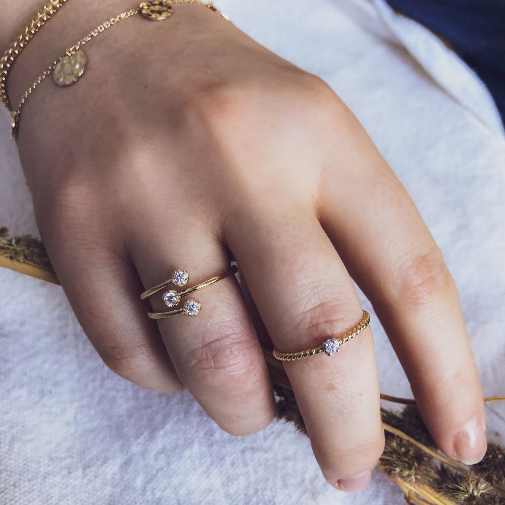 Anillo de oro amarillo y blanco con circonitas - 14 quilates - 1,1 gr - Diseño sutil de mujer