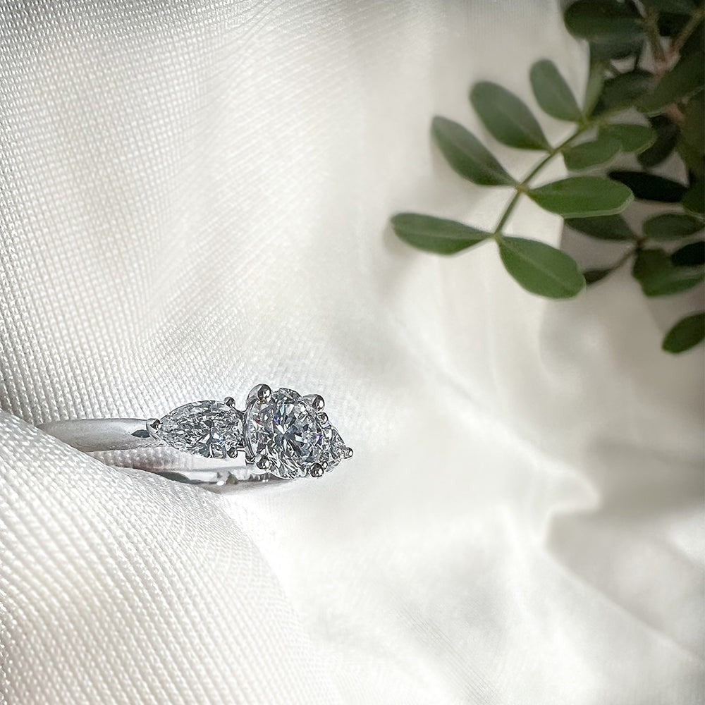 Anillo Evie 0,90 crt. oro blanco