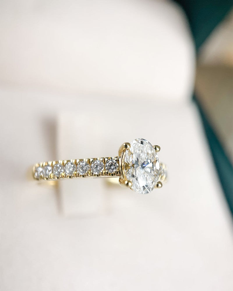 Anillo Franky Royal 0,75 crt. oro amarillo