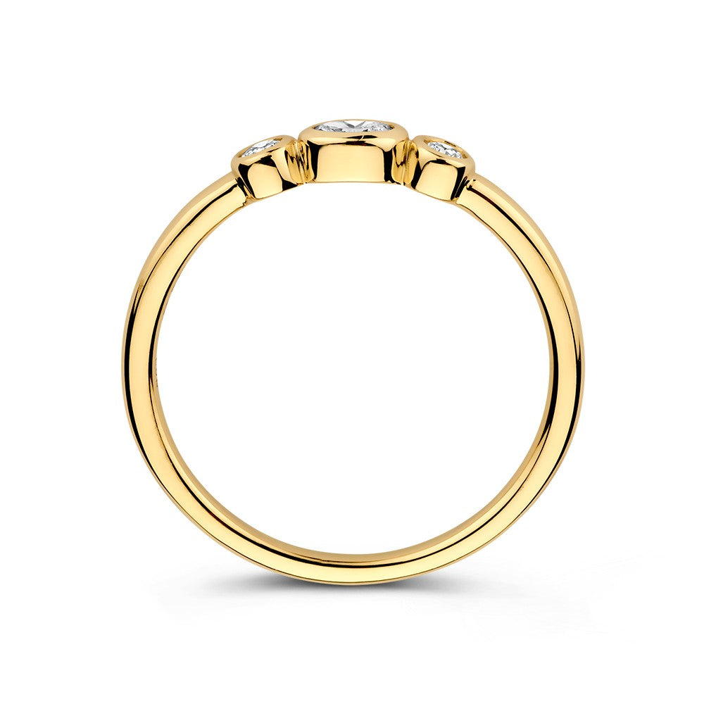 Anillo de tres piedras de oro amarillo de 14k con diamantes ovalados y de corte brillante