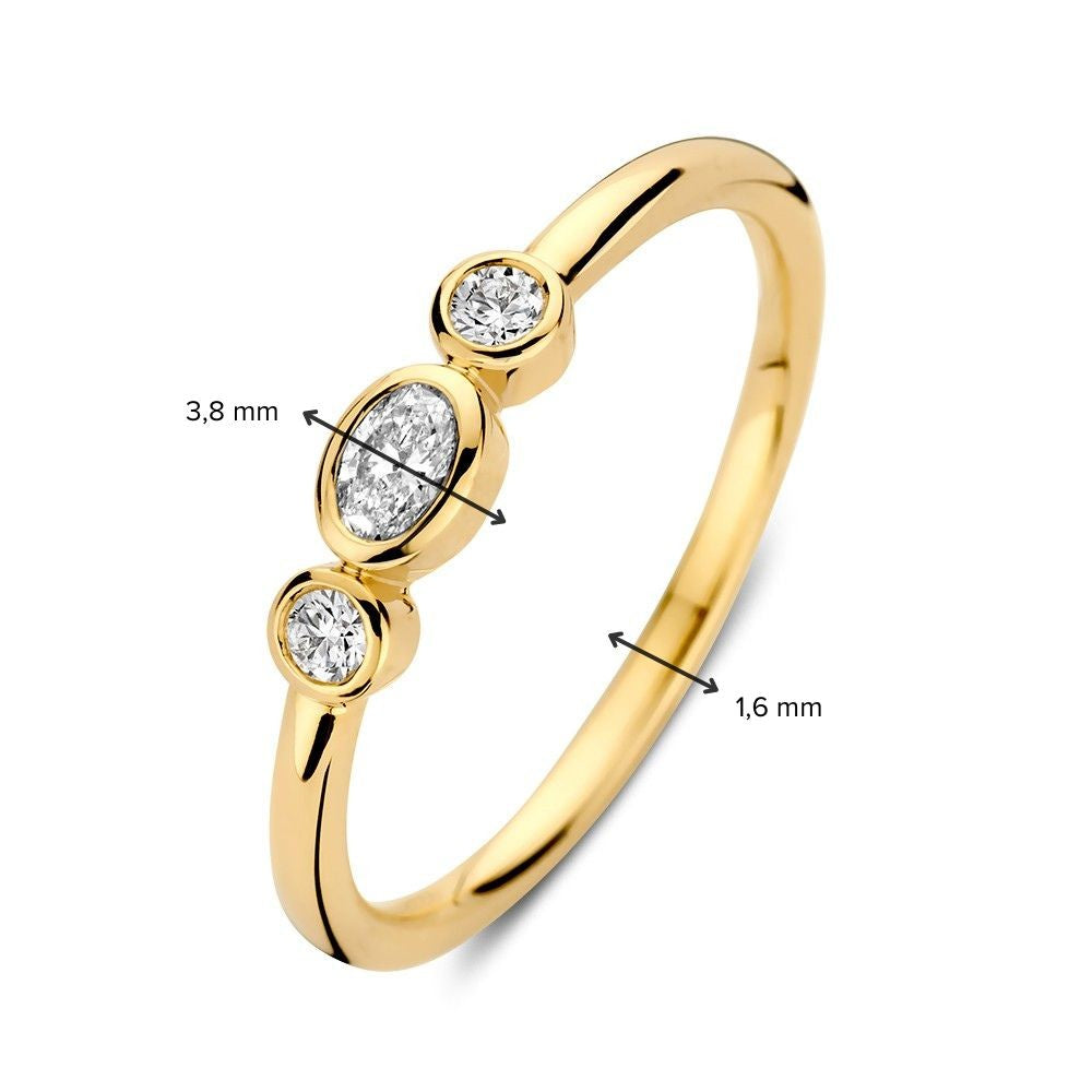Anillo de tres piedras de oro amarillo de 14k con diamantes ovalados y de corte brillante