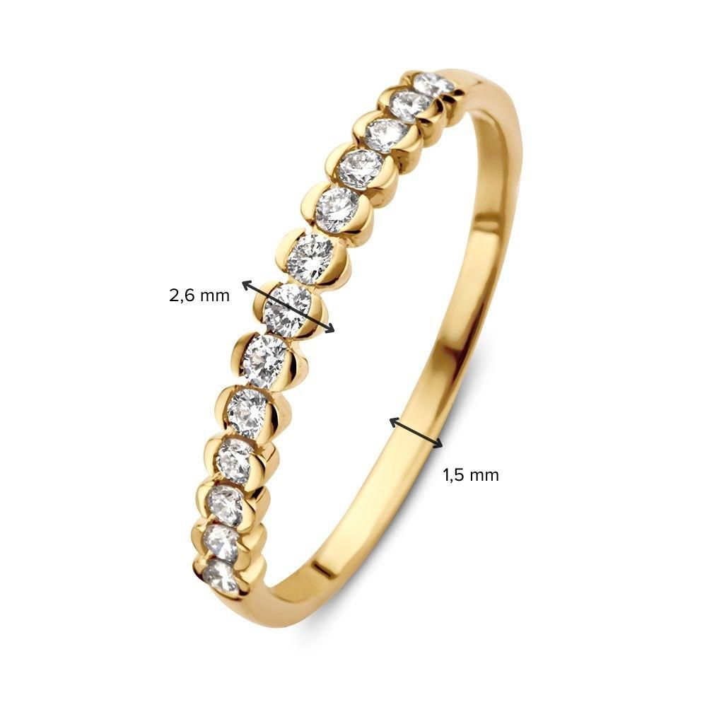 Anillo refinado de oro amarillo con brillante en engaste especial 0.23 crt.