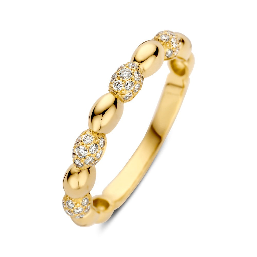 Anillo de oro amarillo refinado con brillantes de 0,27 quilates en diseño atemporal.