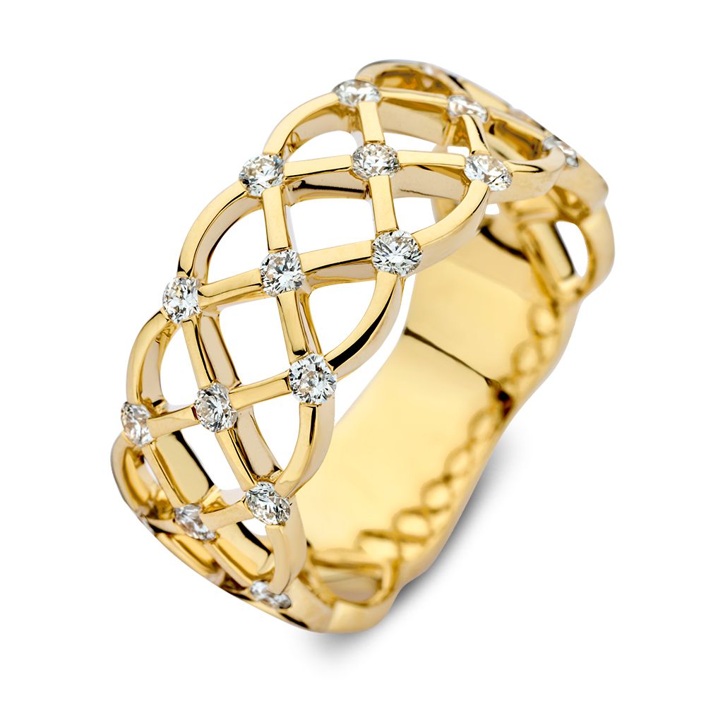 Anillo de oro amarillo con diseño trenzado, adornado con diamantes brillantes de 0.46 crt.