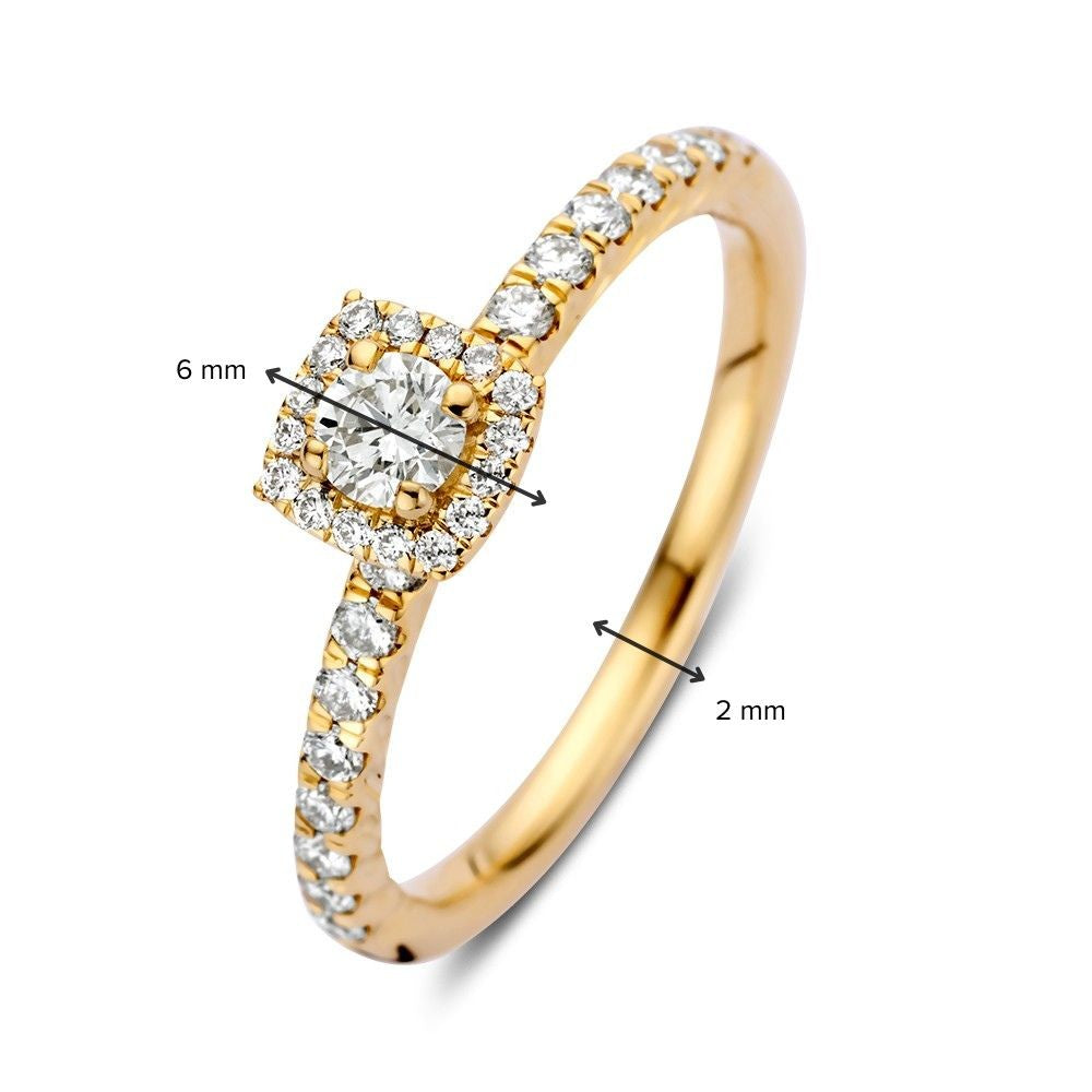 Espléndido Anillo de Oro Amarillo con Diamantes y Brillante en Montura Cuadrada – 14 Quilates 0.53 crt.