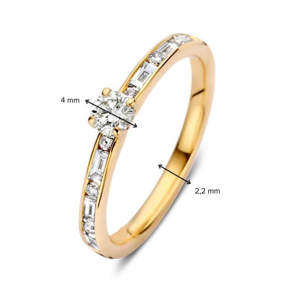 Anillo solitario de oro amarillo con diamantes y tallas baguette y brillante – 14 quilates 0.63 crt.