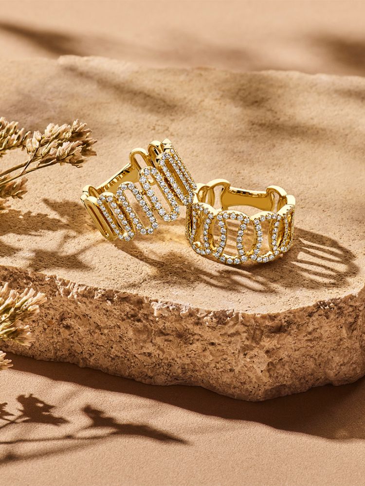 Anillo de declaración en oro amarillo único con diamantes brillantes – 14 quilates 0.65 crt.