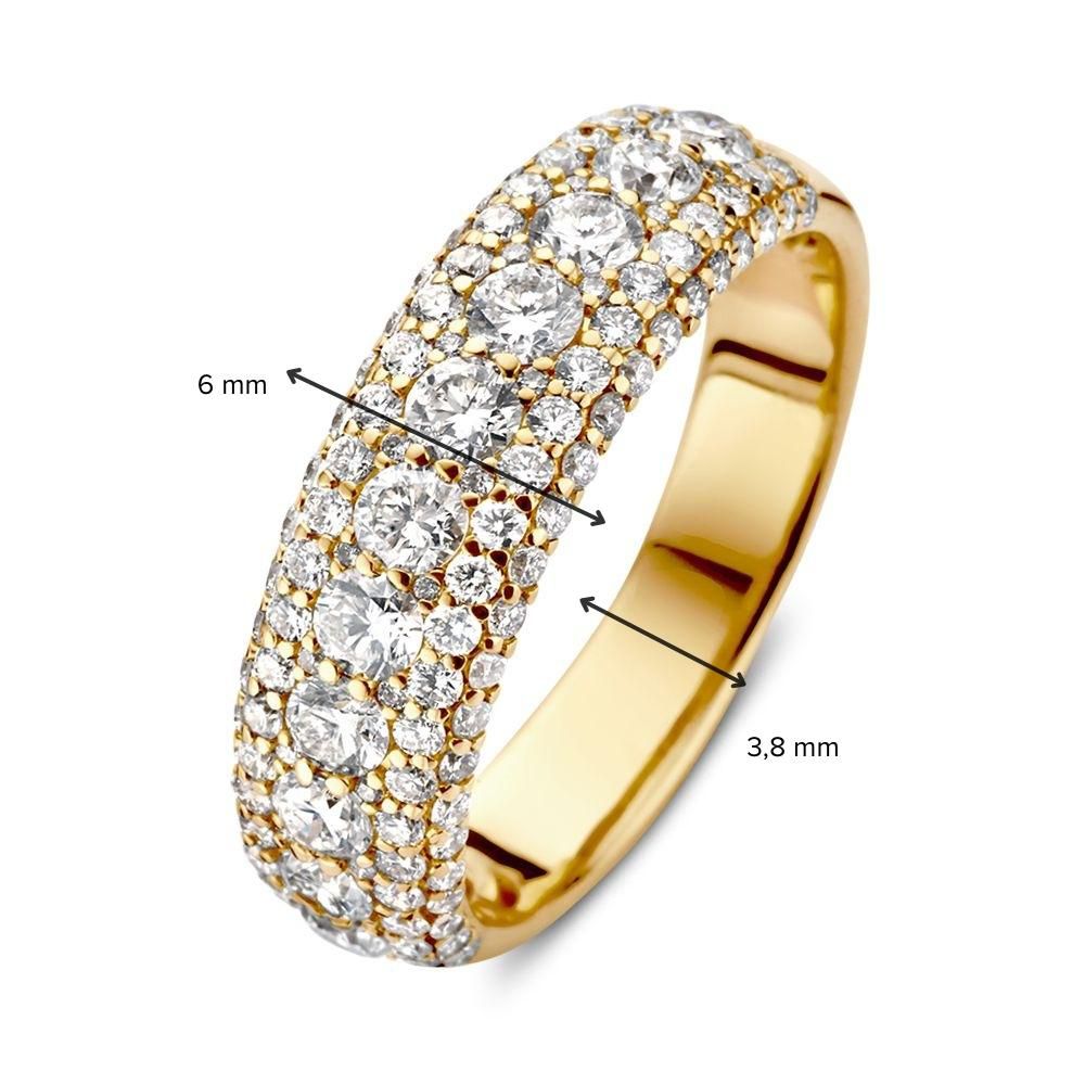 Exclusivo Anillo de Oro Amarillo con Diamantes en Ajuste Estricto 1.44 crt.