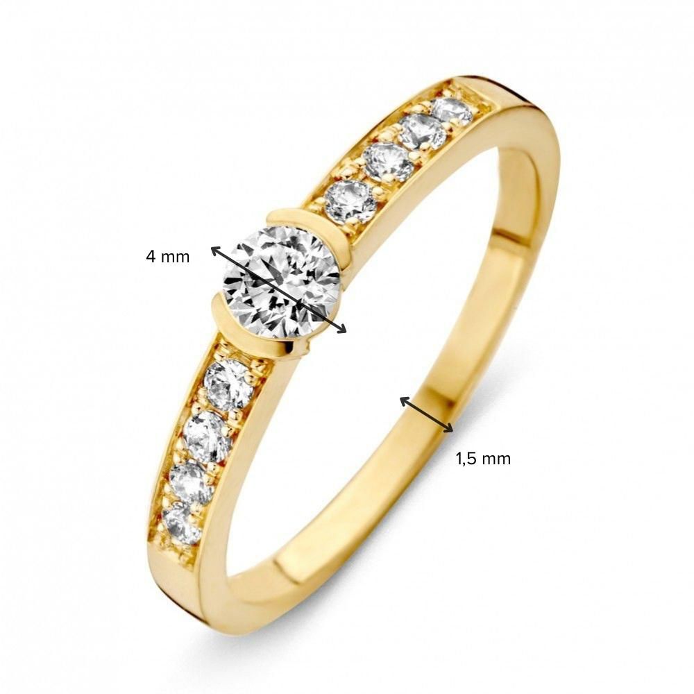 Anillo de oro amarillo con circonitas: Elegancia Atemporal