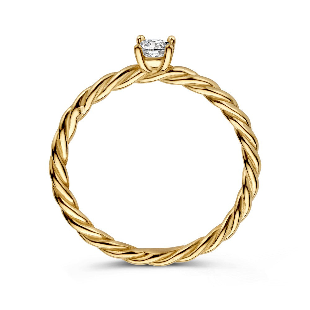 Anillo solitario de oro con banda trenzada y circonita – Elegancia atemporal