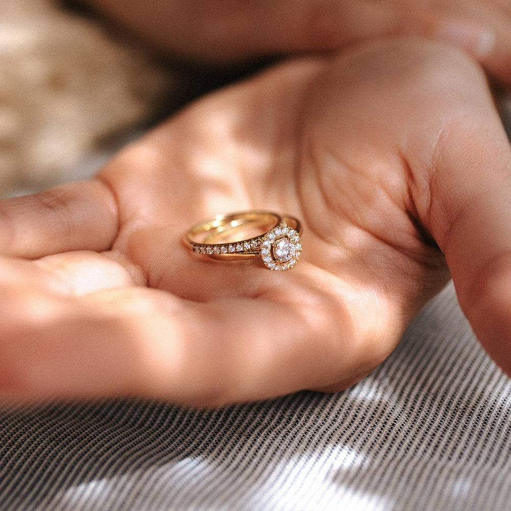 Anillo Millie 0,20 crt. oro amarillo