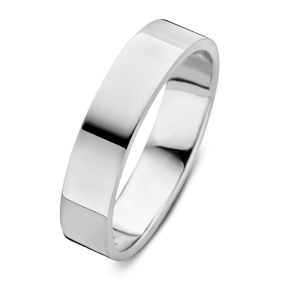 Anillo de oro blanco de 5 mm con un diseño liso y moderno.