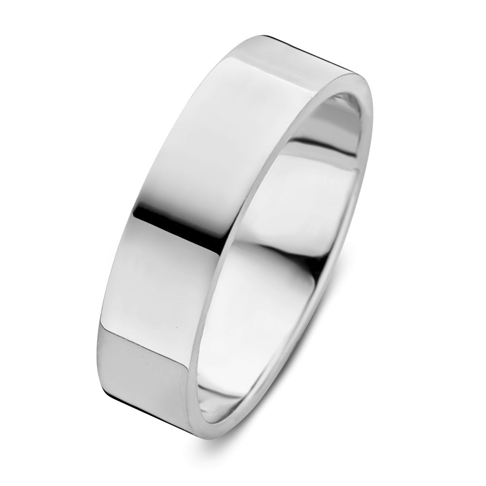 Anillo de 6 mm en oro blanco con acabado pulido y diseño rectangular.