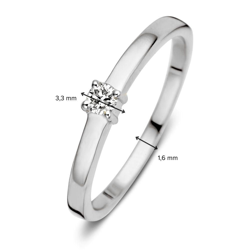 De Elegante 14 Karaat Witgouden Ring met 0,09 Caraat Briljant van Excellent Jewelry heeft een centrale briljant van 3,3 mm en een bandbreedte van 1,6 mm, beide gemeten zoals aangegeven op de afbeelding.