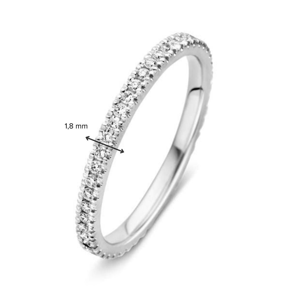 Anillo de oro blanco con diamantes engastados alrededor 0.33 crt. ( alrededor )