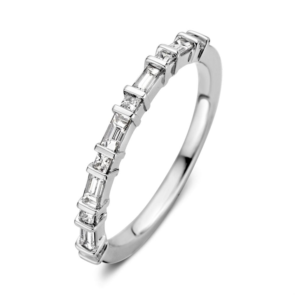 Anillo de oro blanco elegante con diamantes en corte princesa y baguette de 0.36 crt.