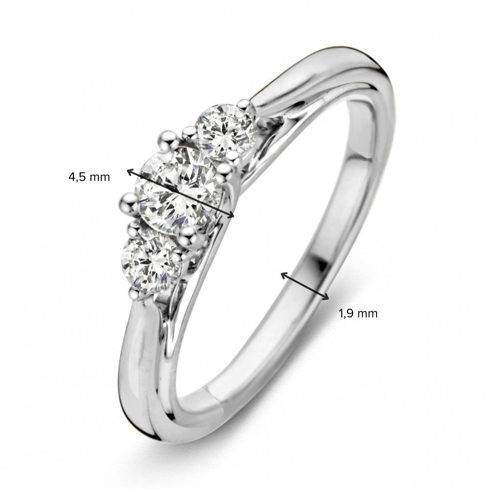 Anillo elegante de oro blanco con diamantes de corte brillante de 0.51 quilates