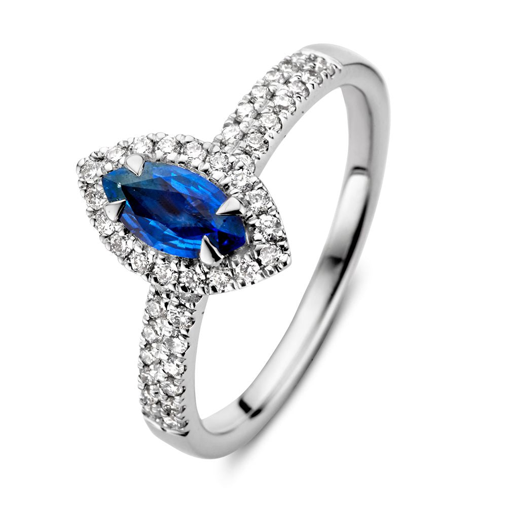 Anillo de oro blanco de 14 quilates con zafiro en corte marquesa y diamantes de 0,53 quilates.