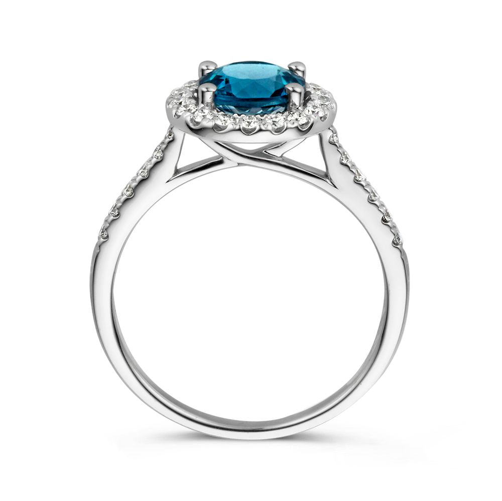Anillo elegante de oro blanco con topacio azul de Londres de 1.52 quilates y diamantes de 0.40 quilates