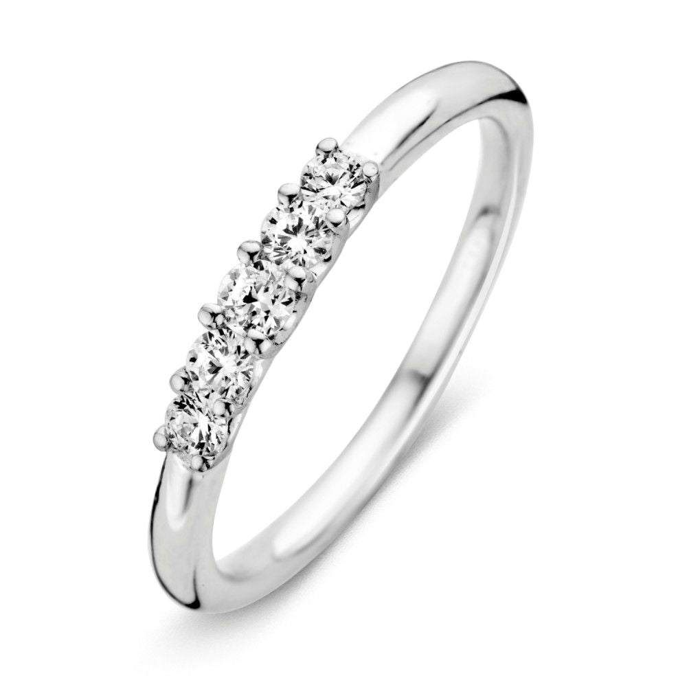Anillo de oro blanco elegante con circonitas, diseño sutil y atemporal.