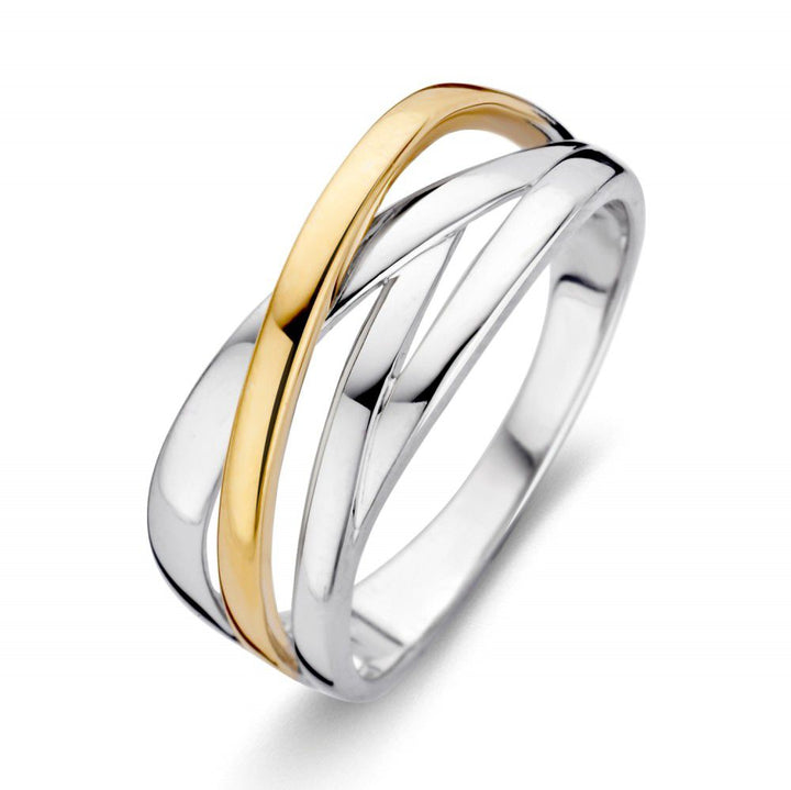 De Zilveren Damesring met 14 Karaat Geelgoud van Excellent Jewelry heeft een tijdloos ontwerp met elegante verweven zilver- en goudbanden voor een moderne, stijlvolle look.