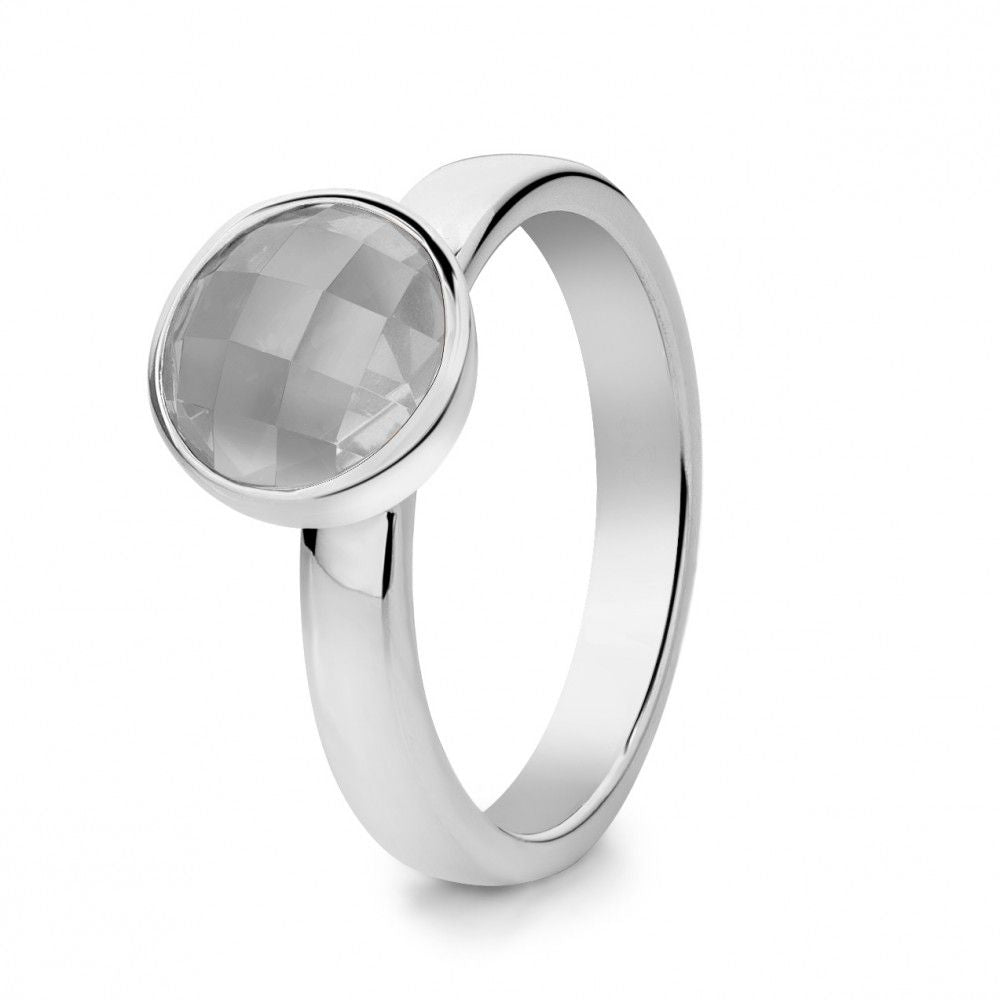 Anillo de plata rodiada para dama con piedra lunar gris facetada.
