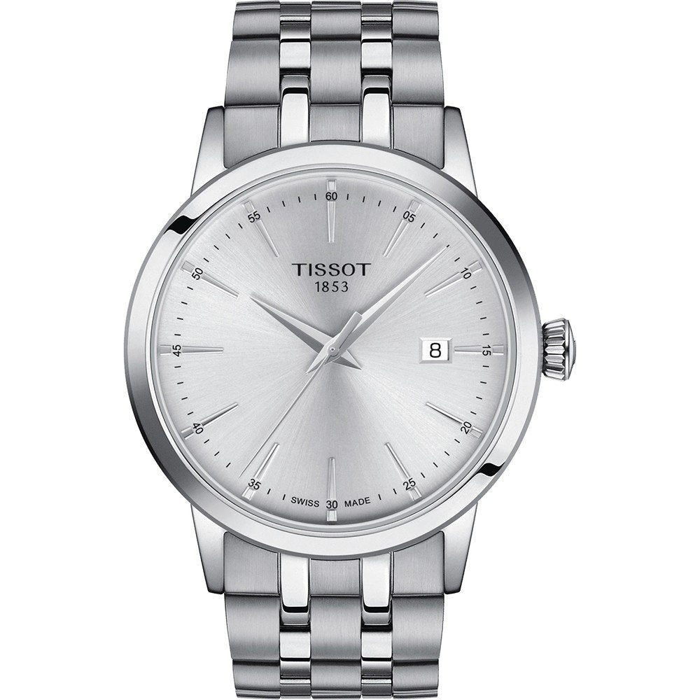 Reloj Tissot Classic Dream con esfera plateada, caja de acero inoxidable y correa de acero.