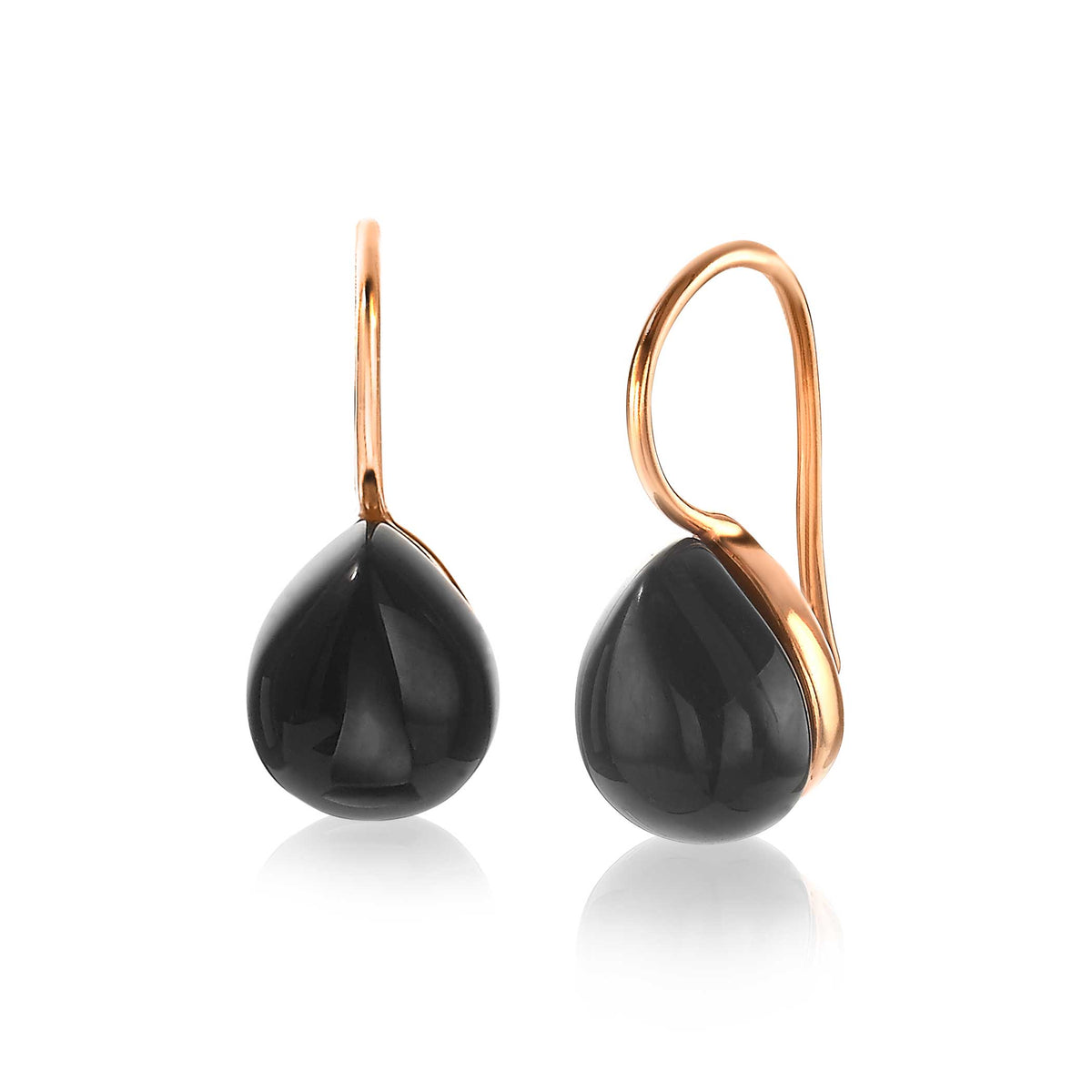 Pendientes largos de metal dorado con forma de gota y piedra negra brillante.