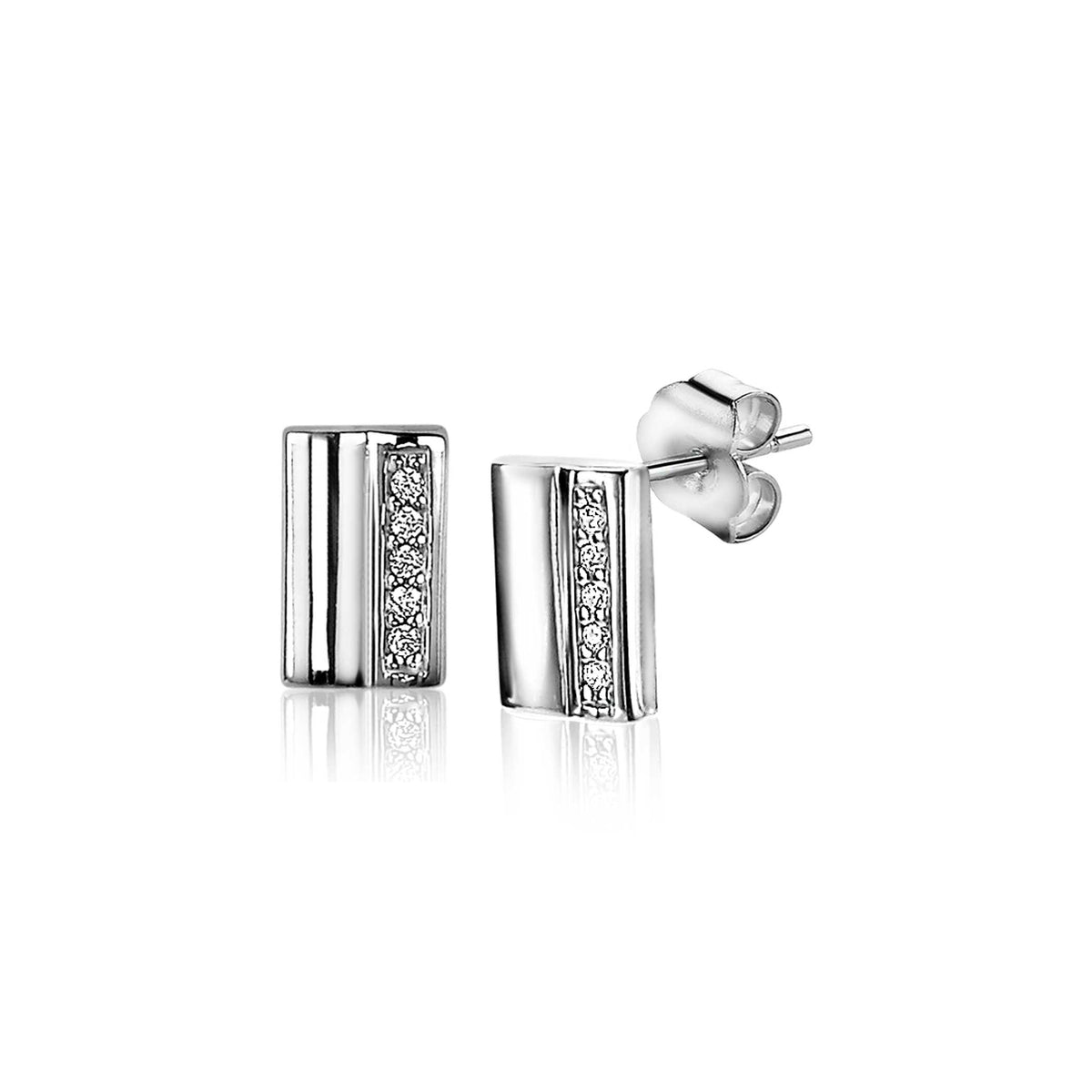 Pendientes de plata con diseño rectangular y detalles de circonitas brillantes.