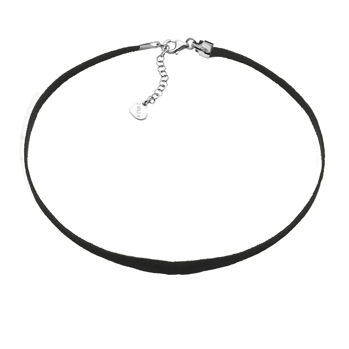 Collar de plata con cadena ajustable y detalle en forma de disco.